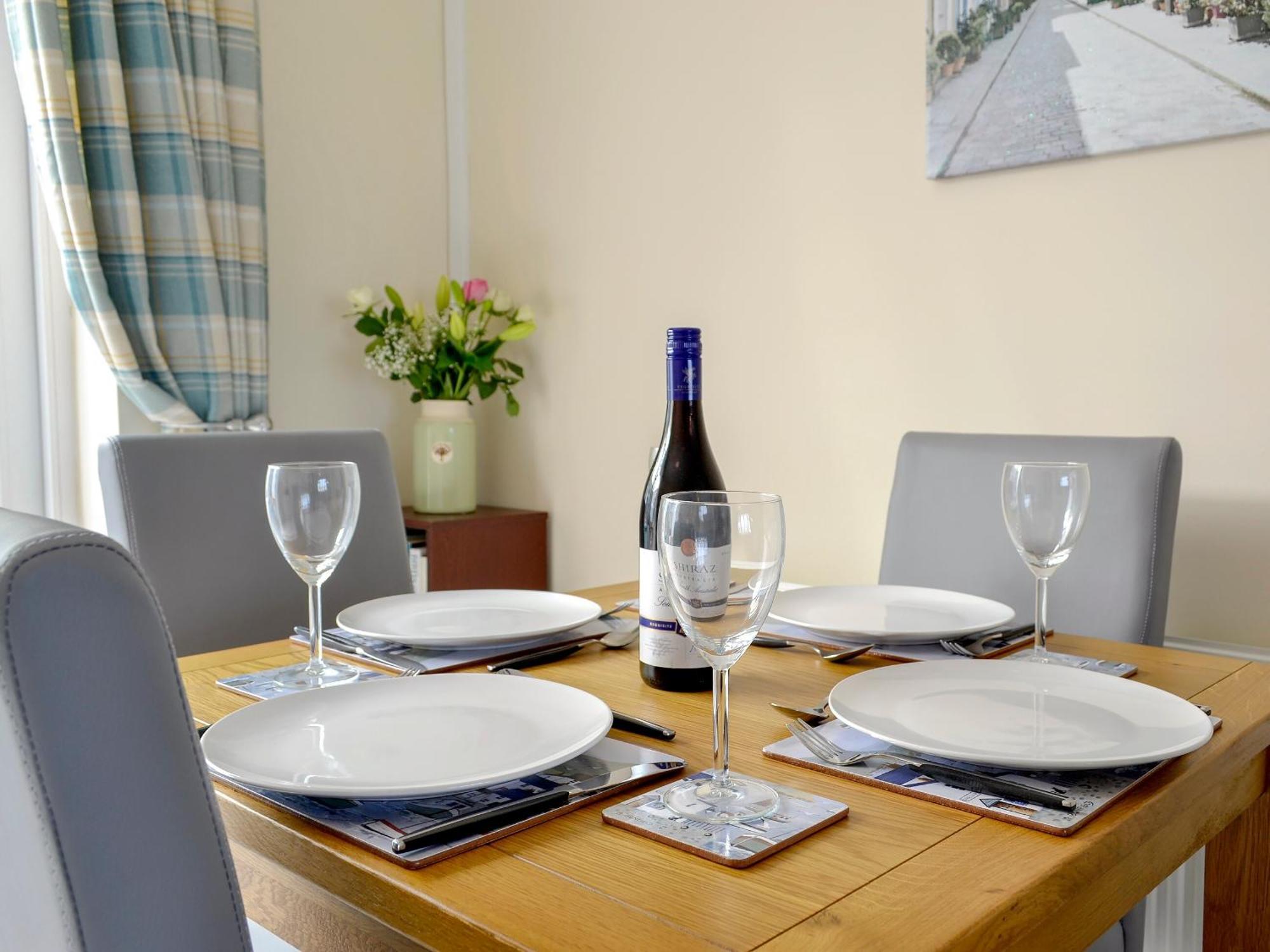 Holiday home Gwynt Y Mor *